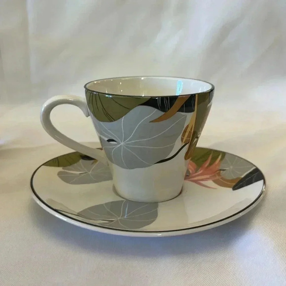 Gorgeous SANGO Larry Laslo MAUI Cup & Oval Saucer 8 pcs Hawaiian Flower - Picture 5 of 8